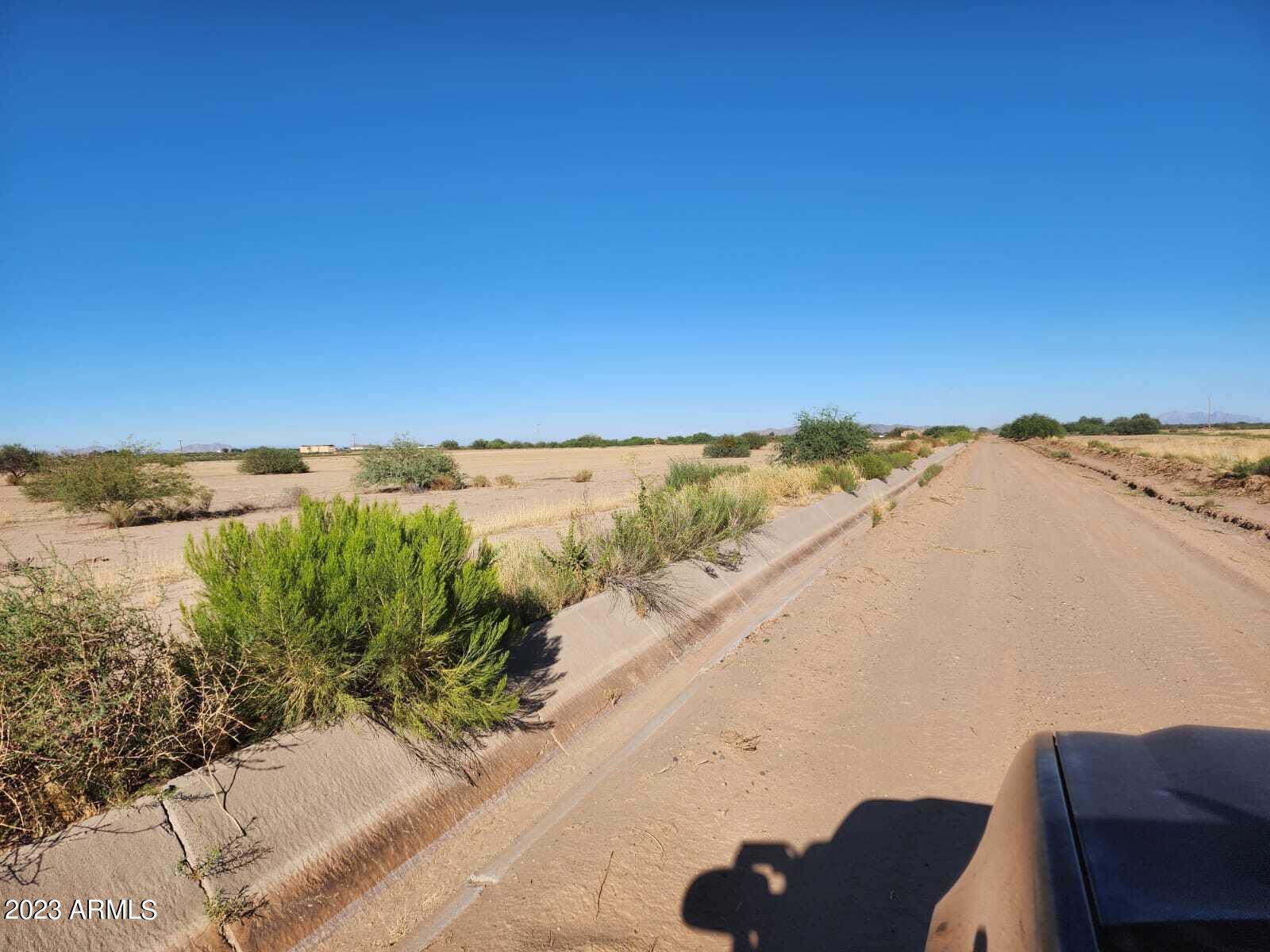 S25 T7S R4E - Land