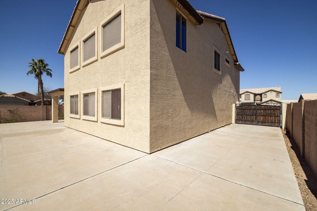 listing image 44