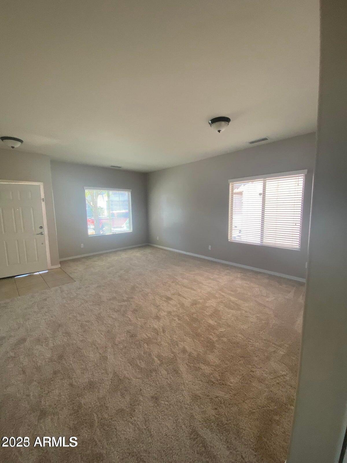 2018 W MARCONI Avenue