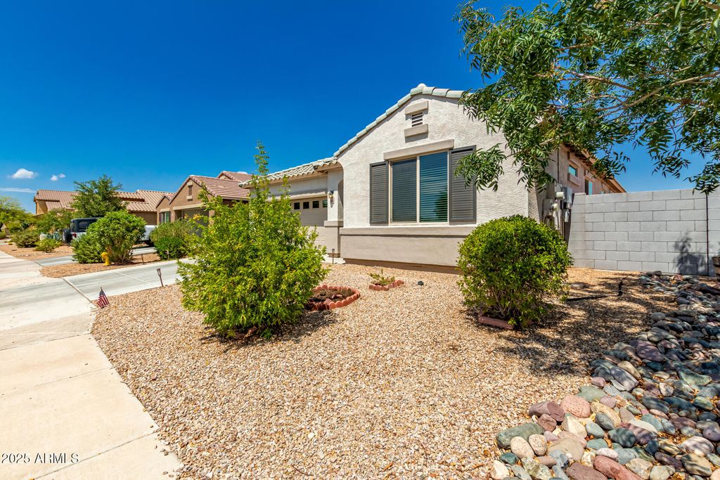 Photo of 1874 N Loretta Place, Casa Grande, AZ 85122 (MLS # 6889148)