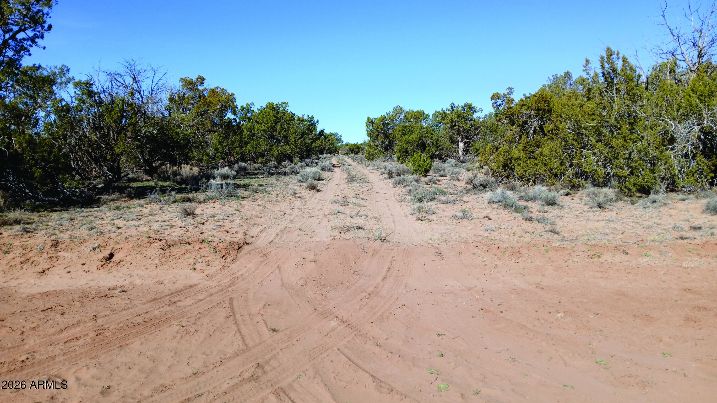 8.96 Acres N7407 -- 382,38