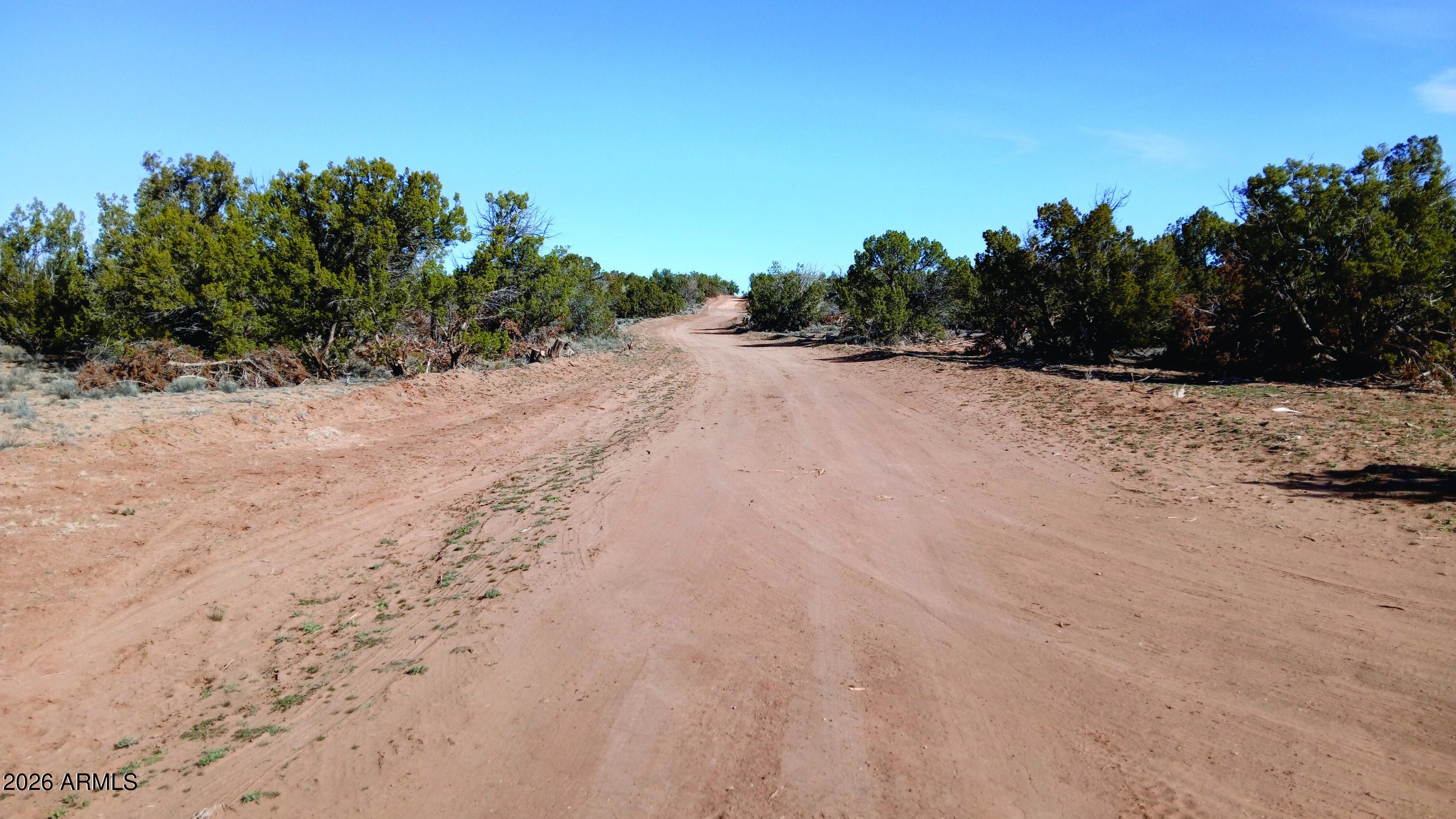 8.96 Acres N7407 -- 382,38