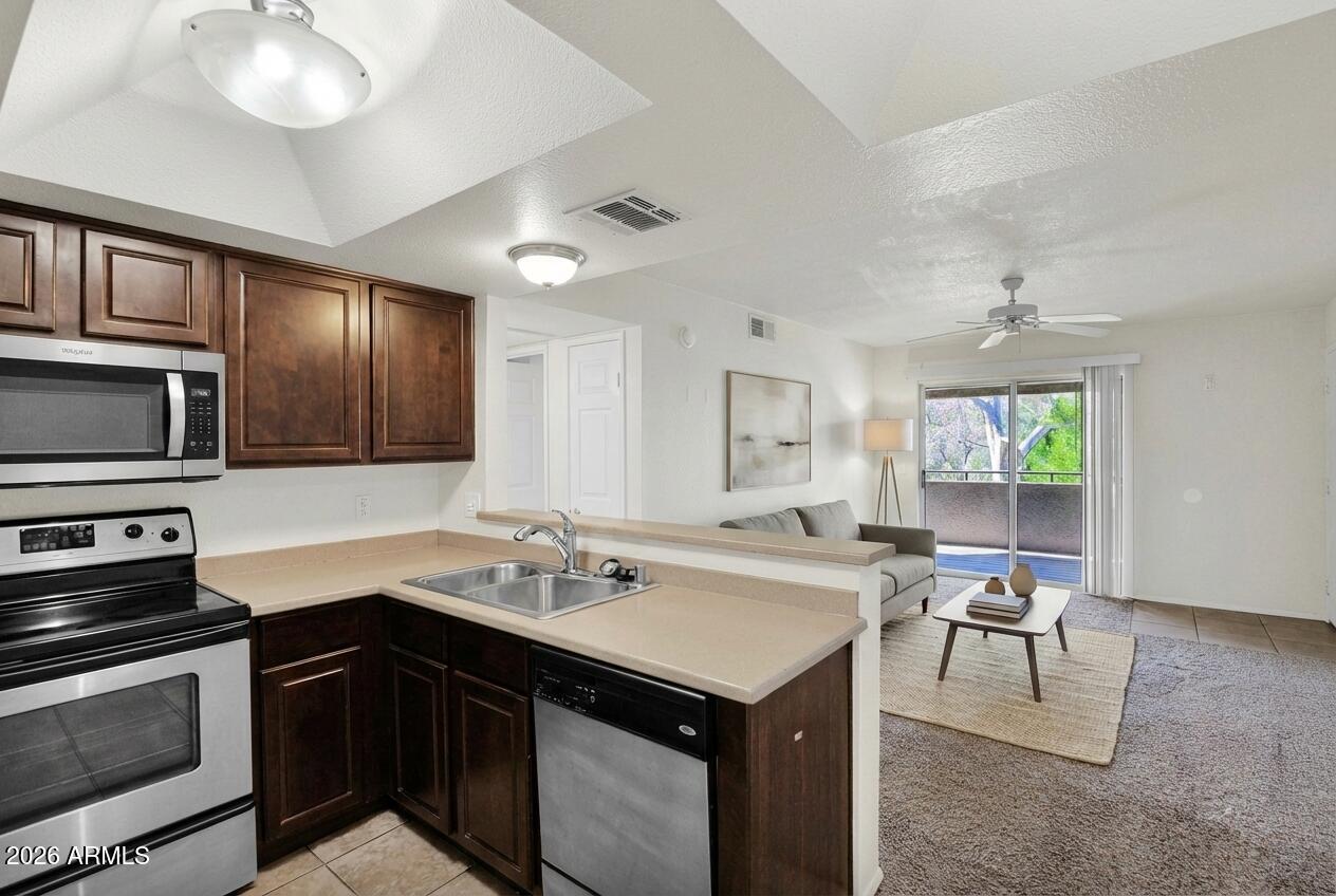 1720 E THUNDERBIRD Road 2060