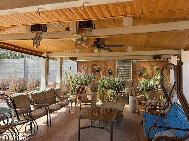 1402 E WESCOTT Drive