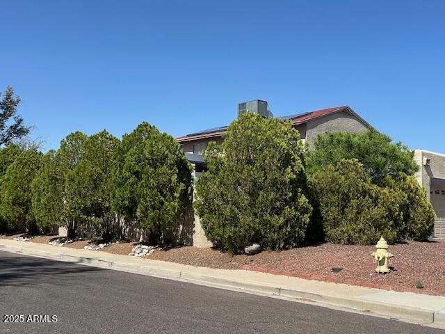 1402 E WESCOTT Drive