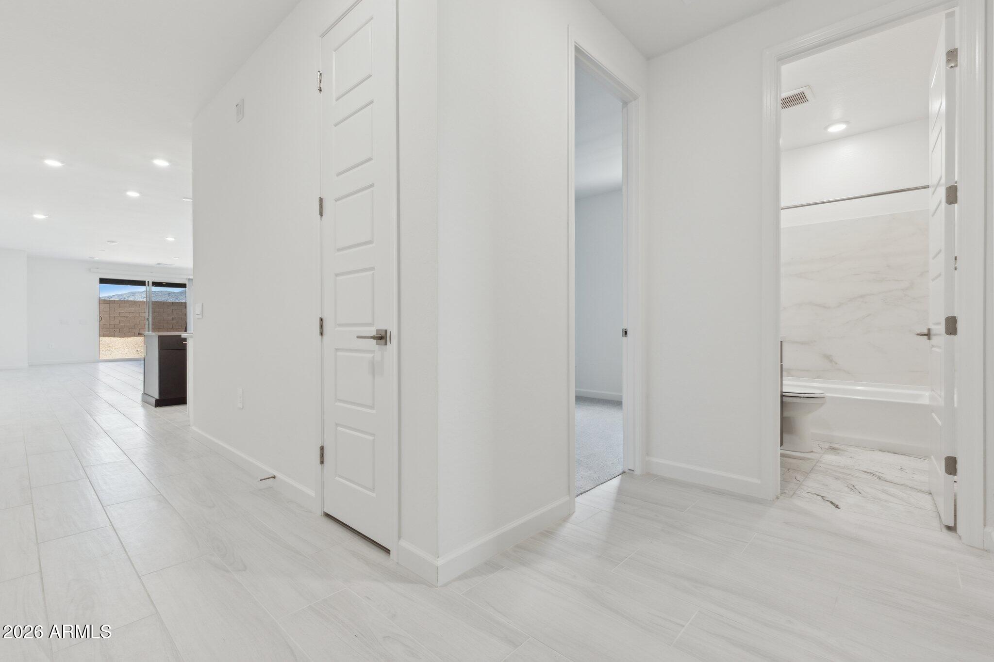 2453 E VILLA LINDA Drive