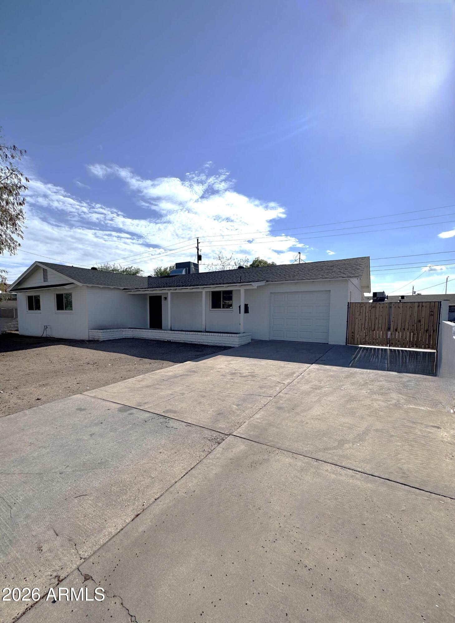 3026 N 40TH Drive