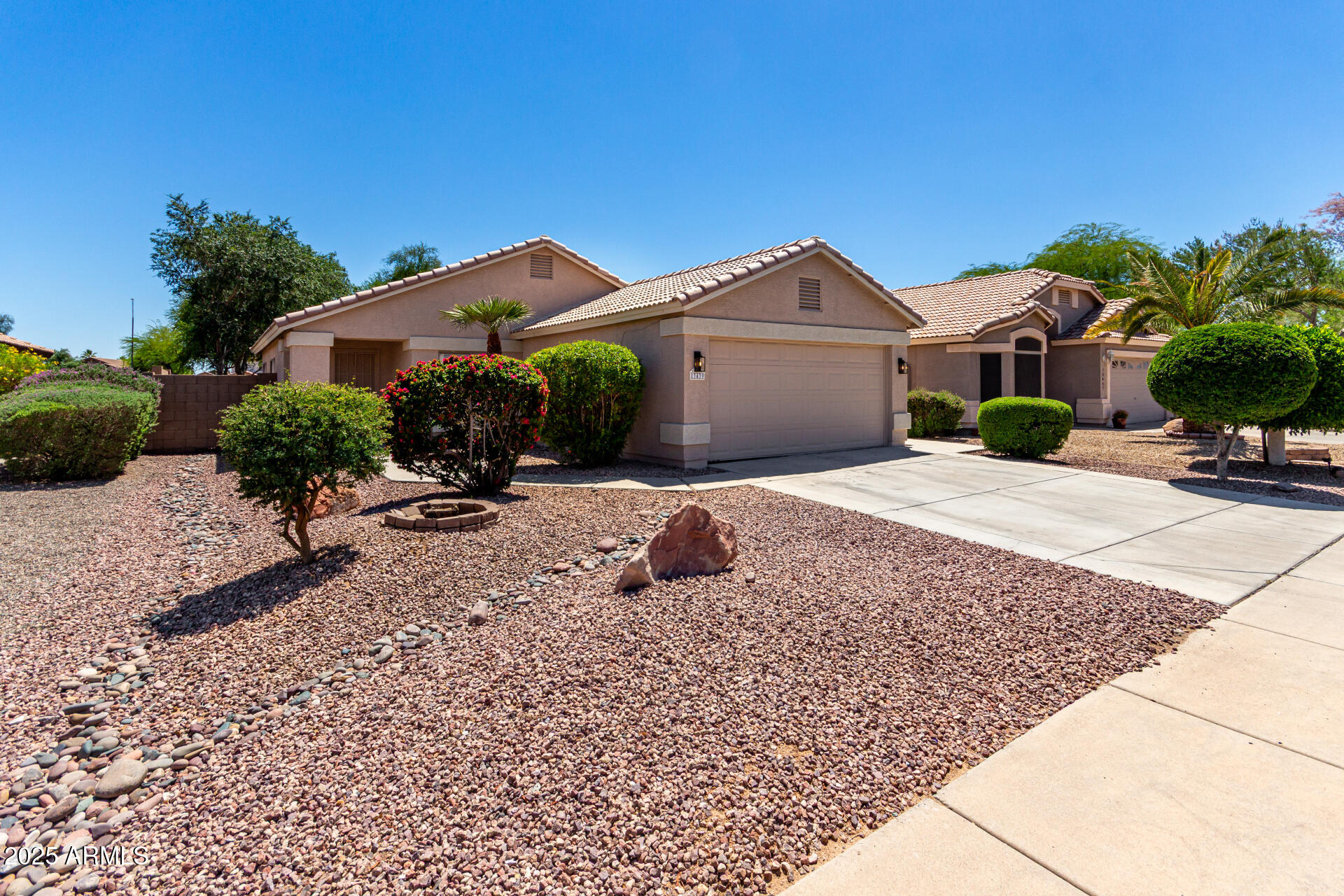13439 W DESERT Lane