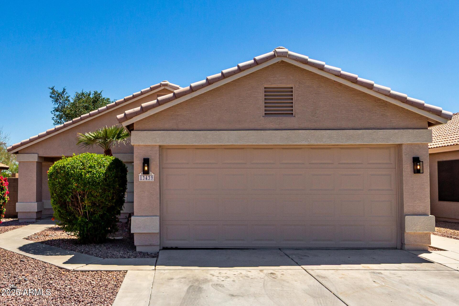 13439 W DESERT Lane