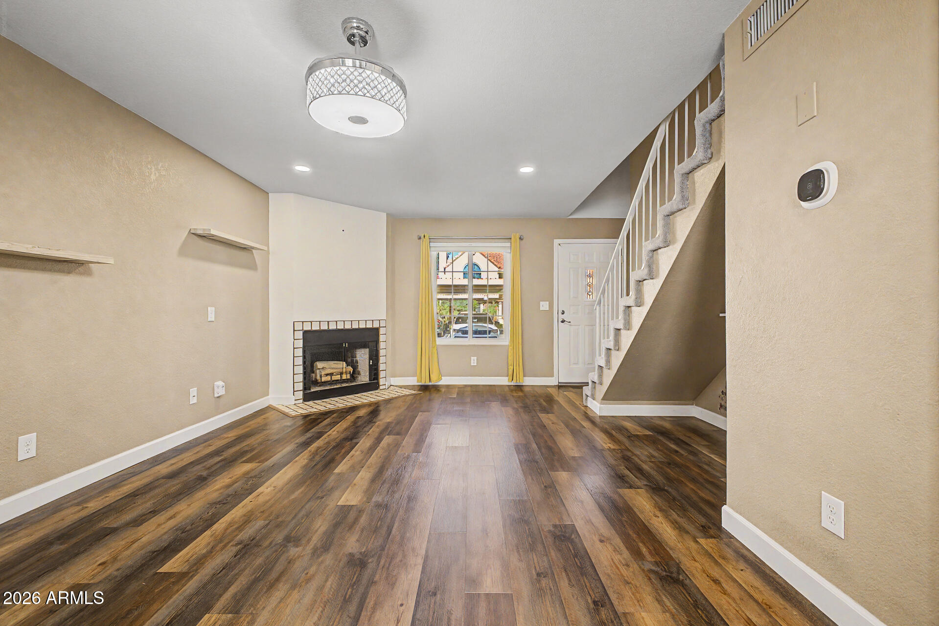 4901 E KELTON Lane 1030