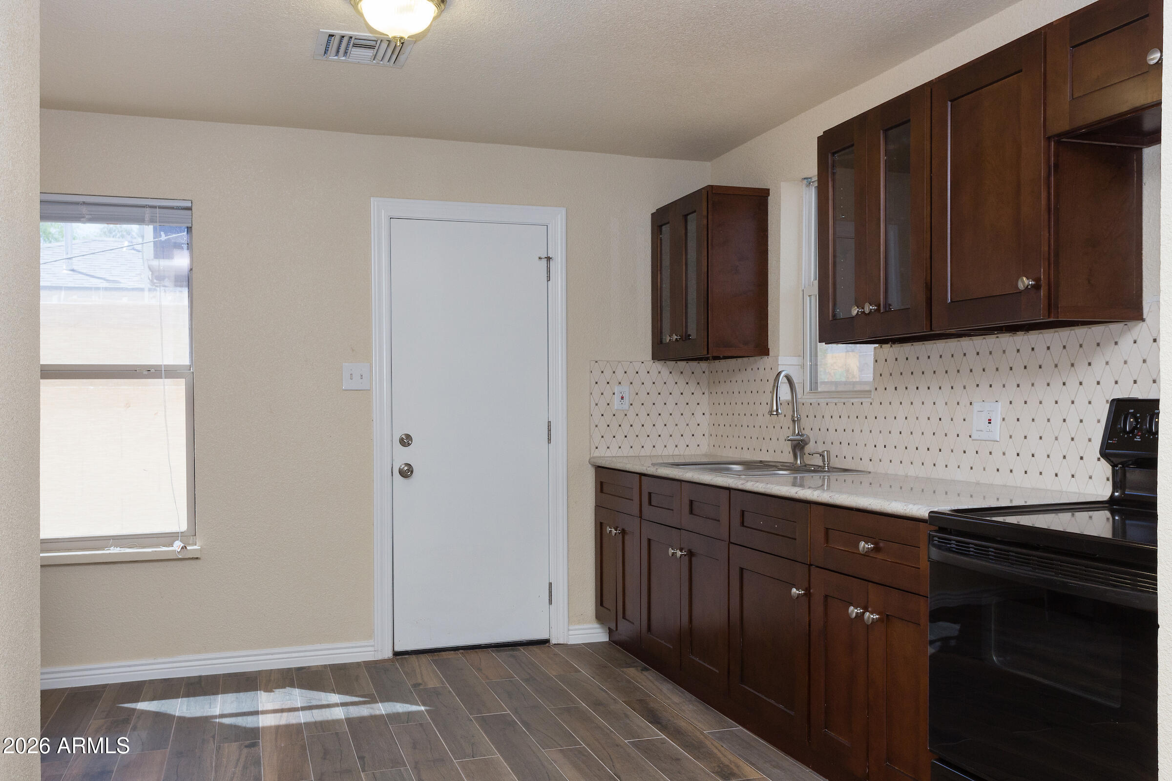 1646 E Indianola Avenue 1