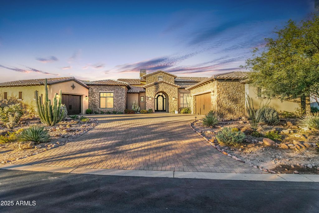 Photo of 8710 E Lost Gold Circle, Gold Canyon, AZ 85118 (MLS # 6938958)