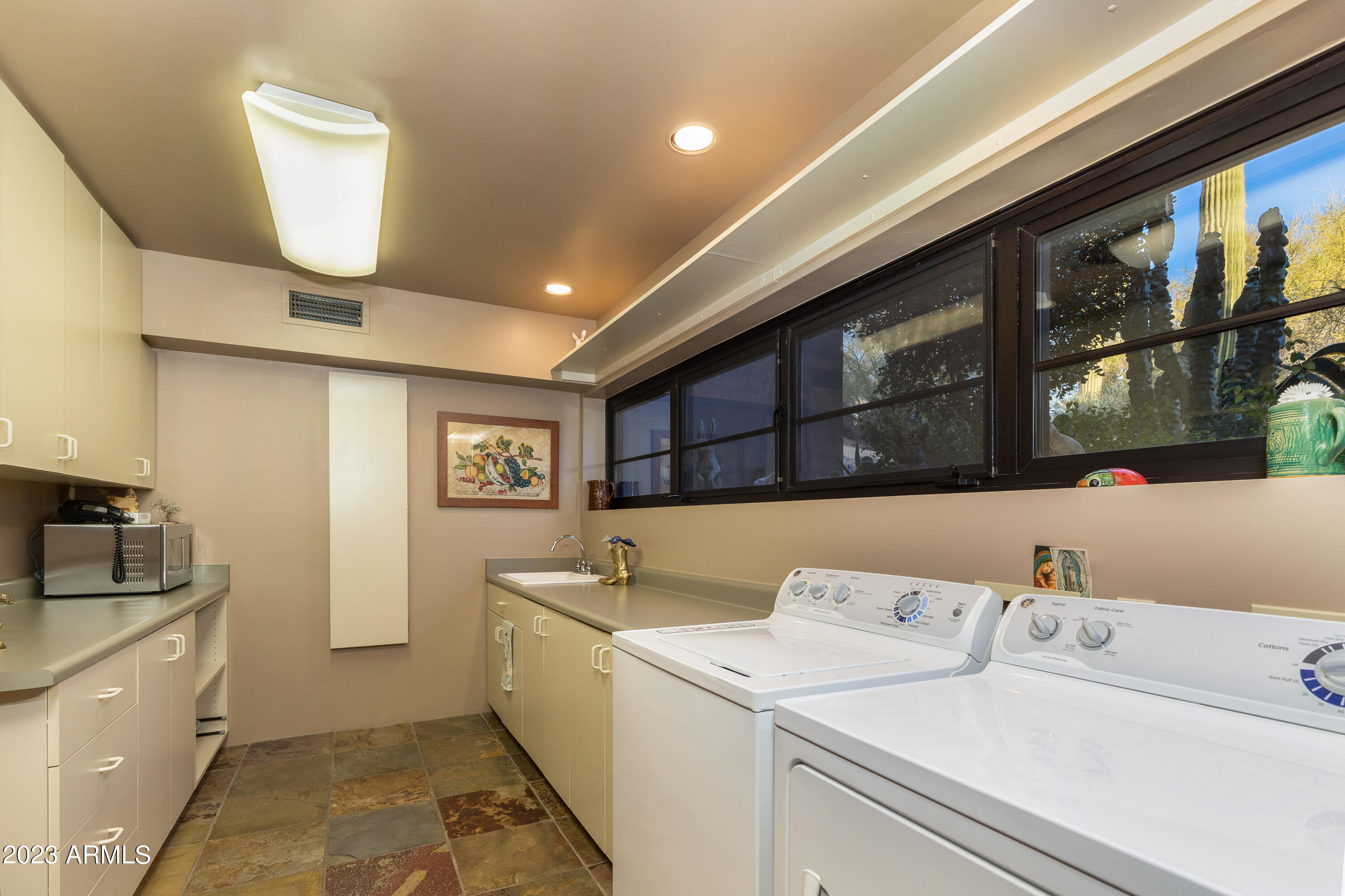 DESERT MOUNTAIN PHASE 1 UNIT 1 LOT 1-205 TR A - Residential