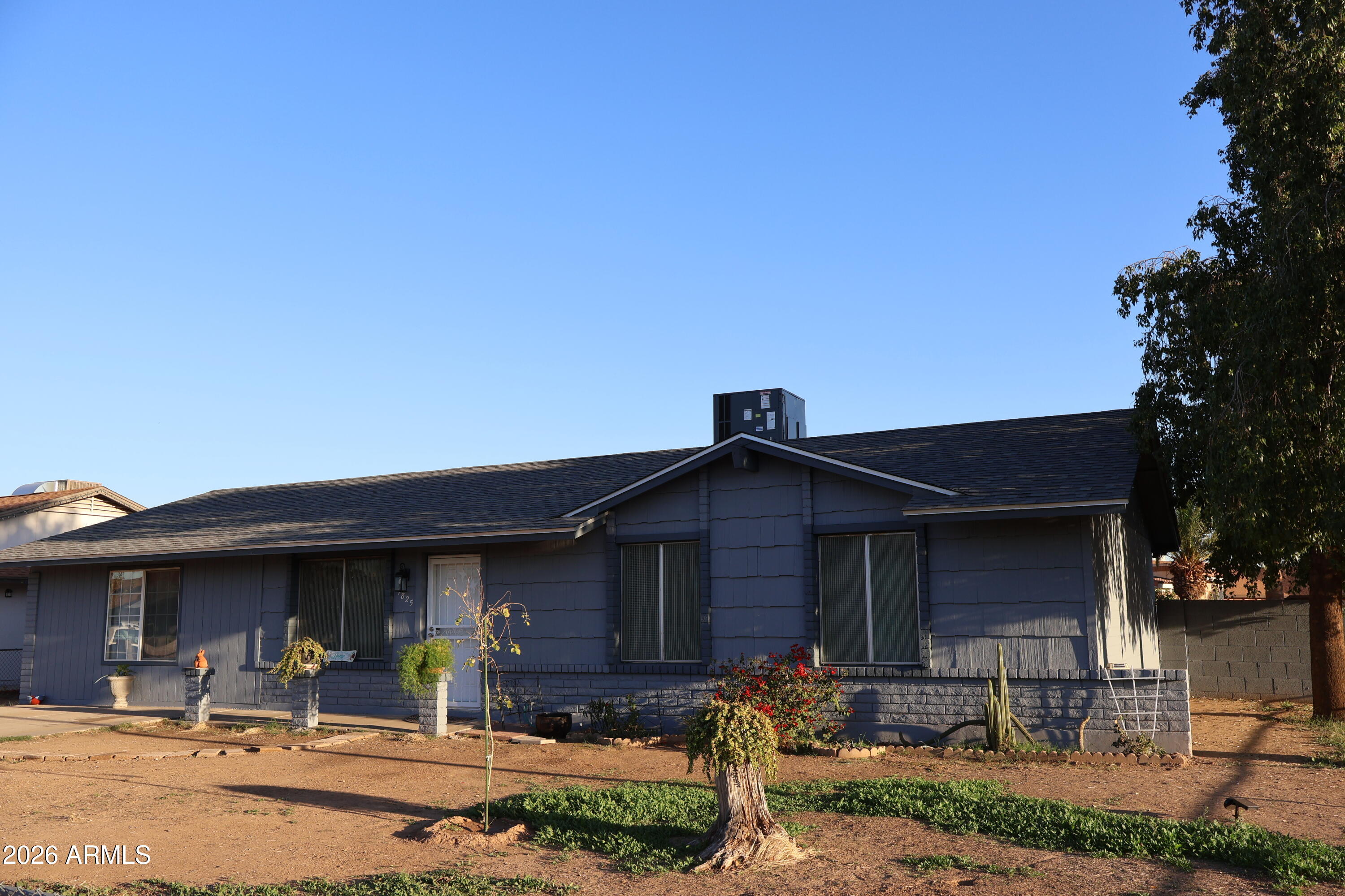 7825 W FLOWER Street