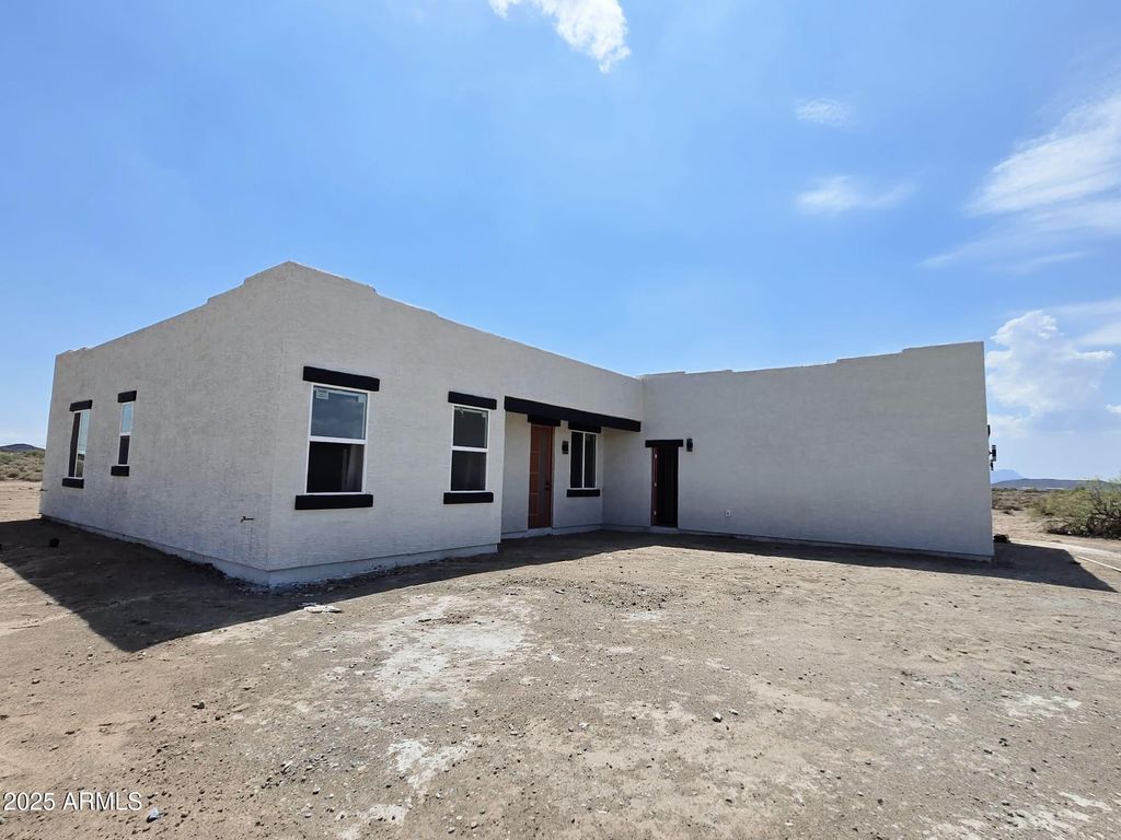 Photo of 415 S 384th Drive, Tonopah, AZ 85354 (MLS # 6914388)