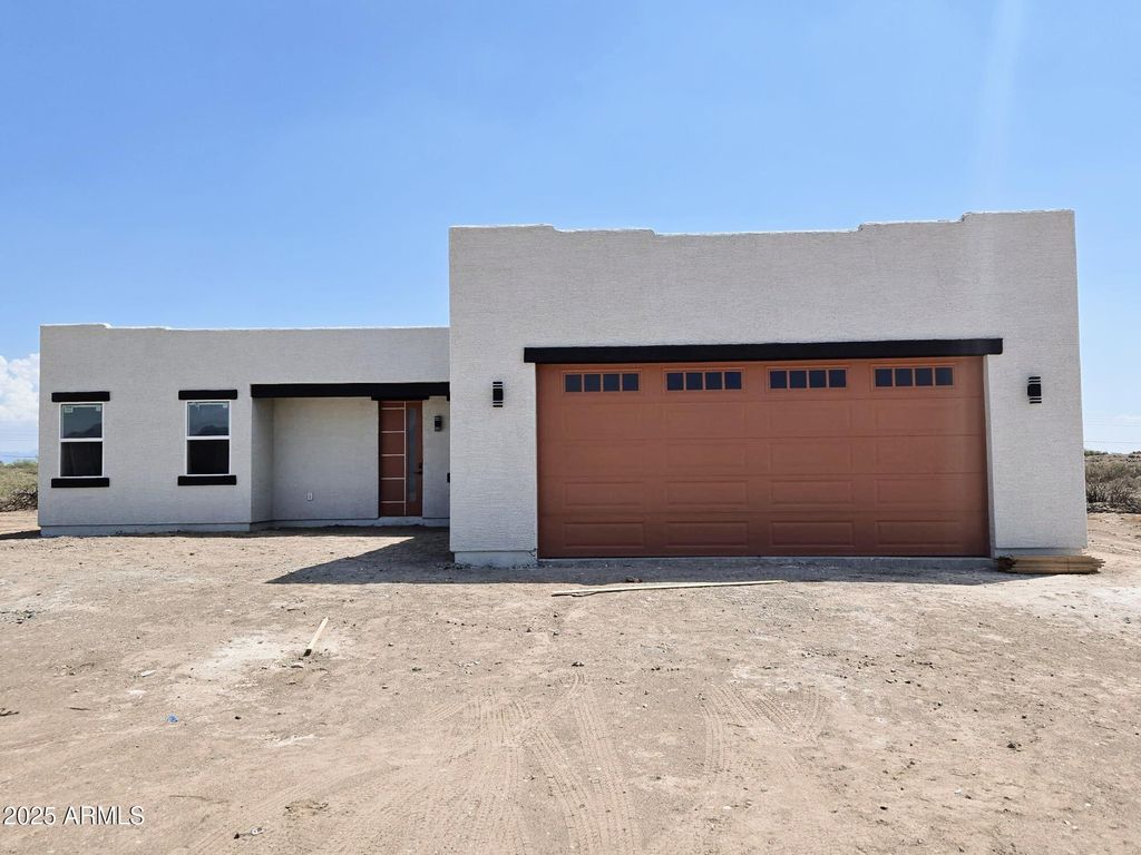 Photo of 415 S 384th Drive, Tonopah, AZ 85354 (MLS # 6914388)