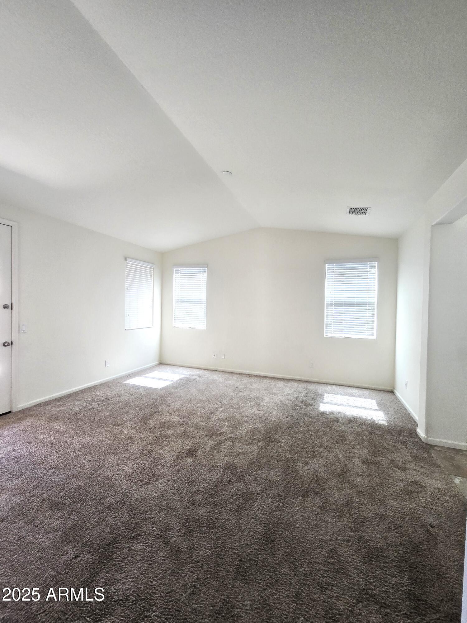 3931 E Narrowleaf Drive