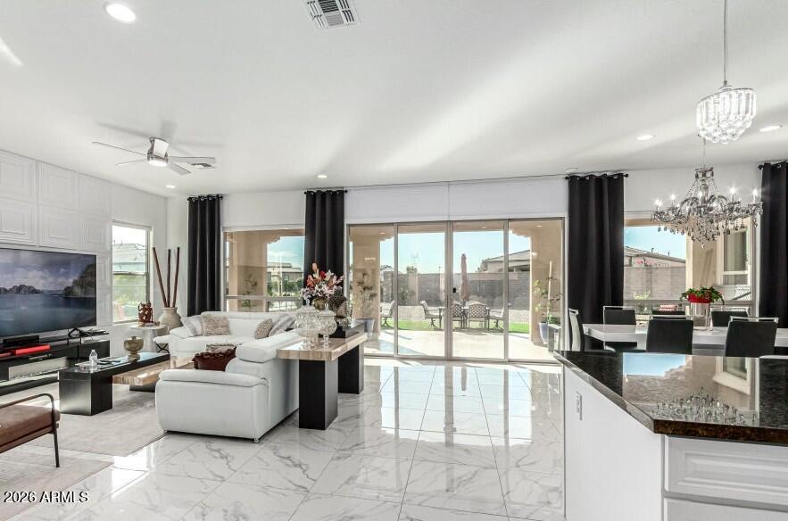 338 E BITTERCRESS Avenue