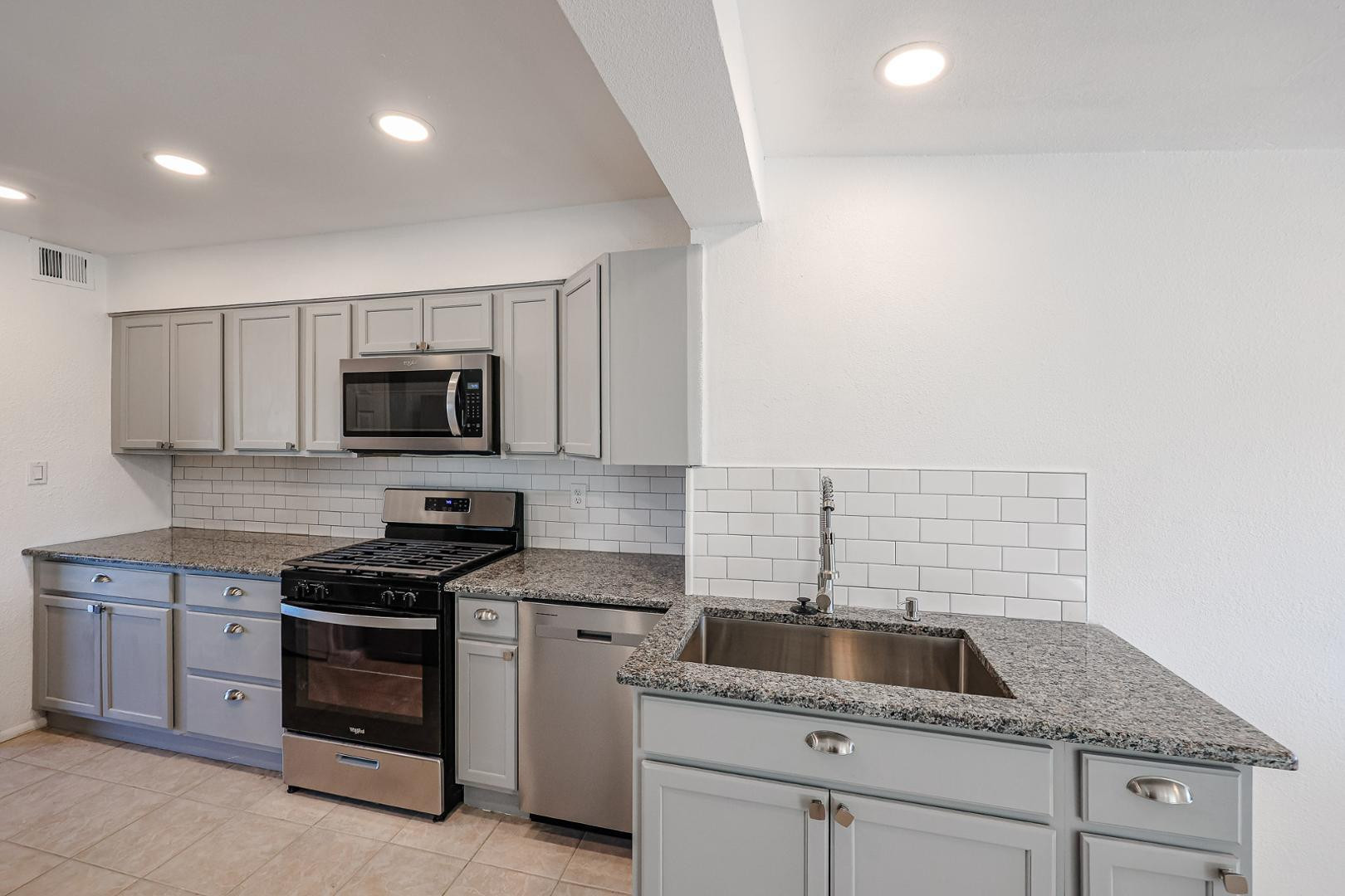 11417 N Hacienda Drive