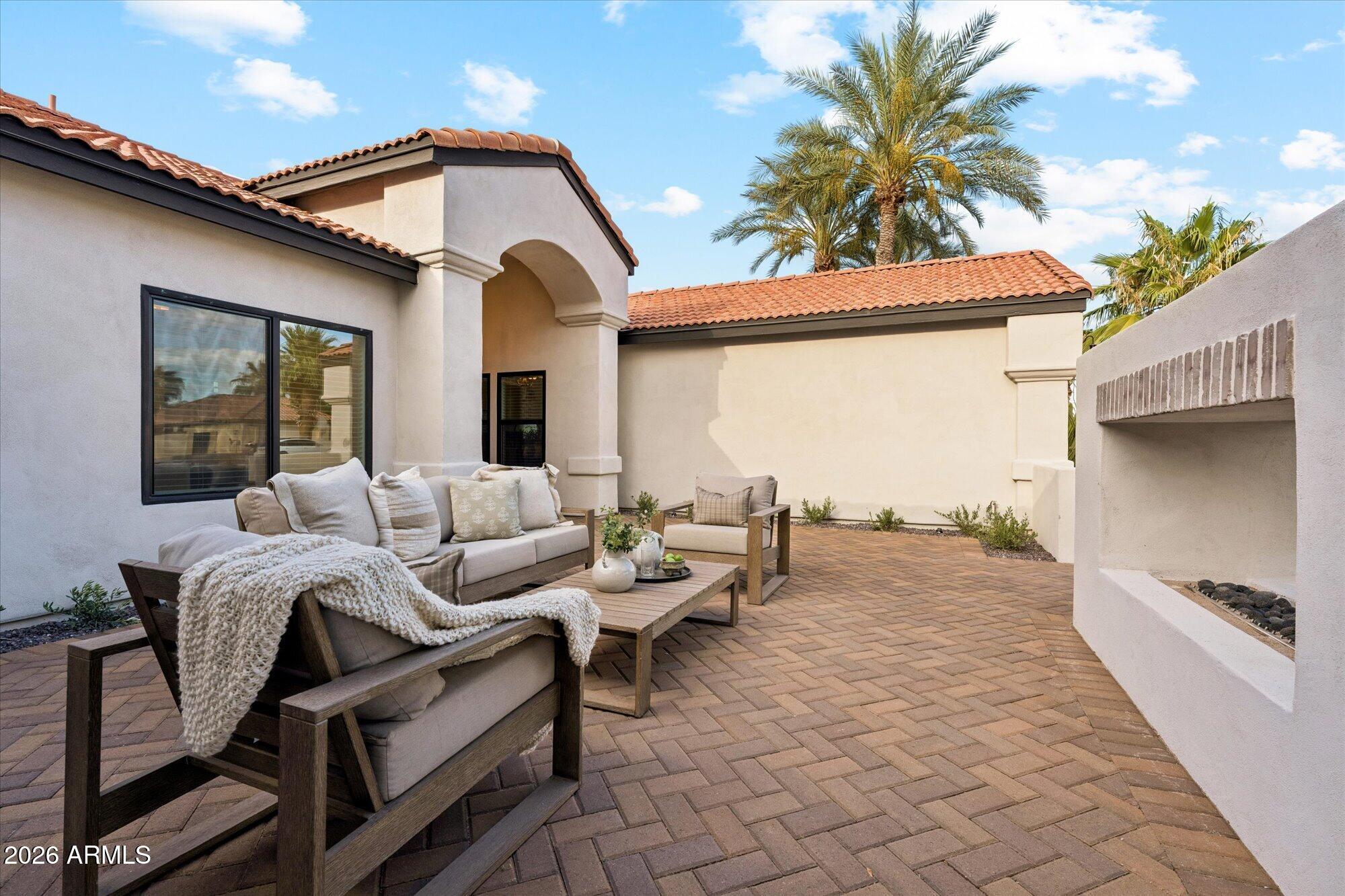 5636 E PARADISE Lane