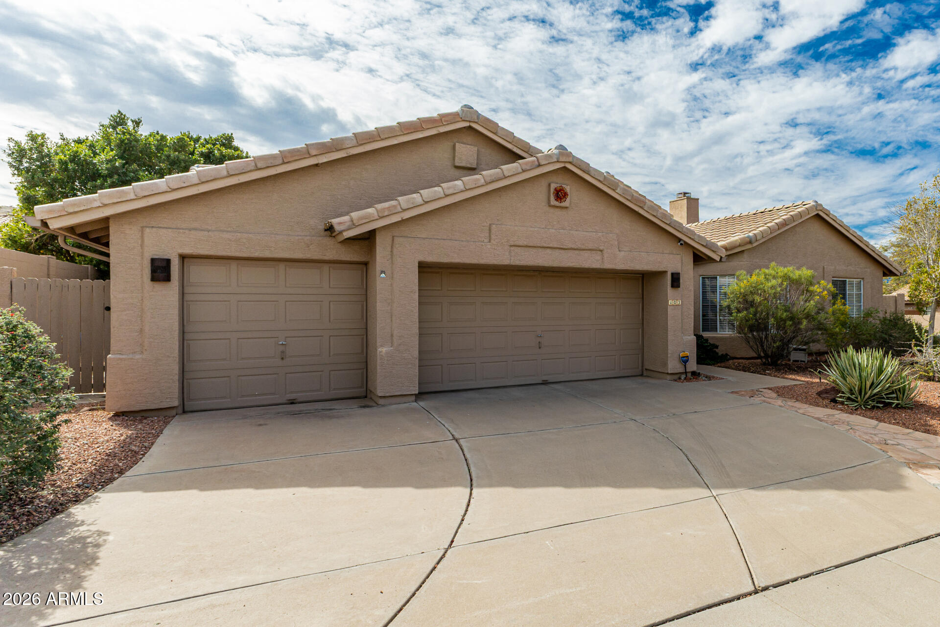 103 E MOUNTAIN SKY Avenue