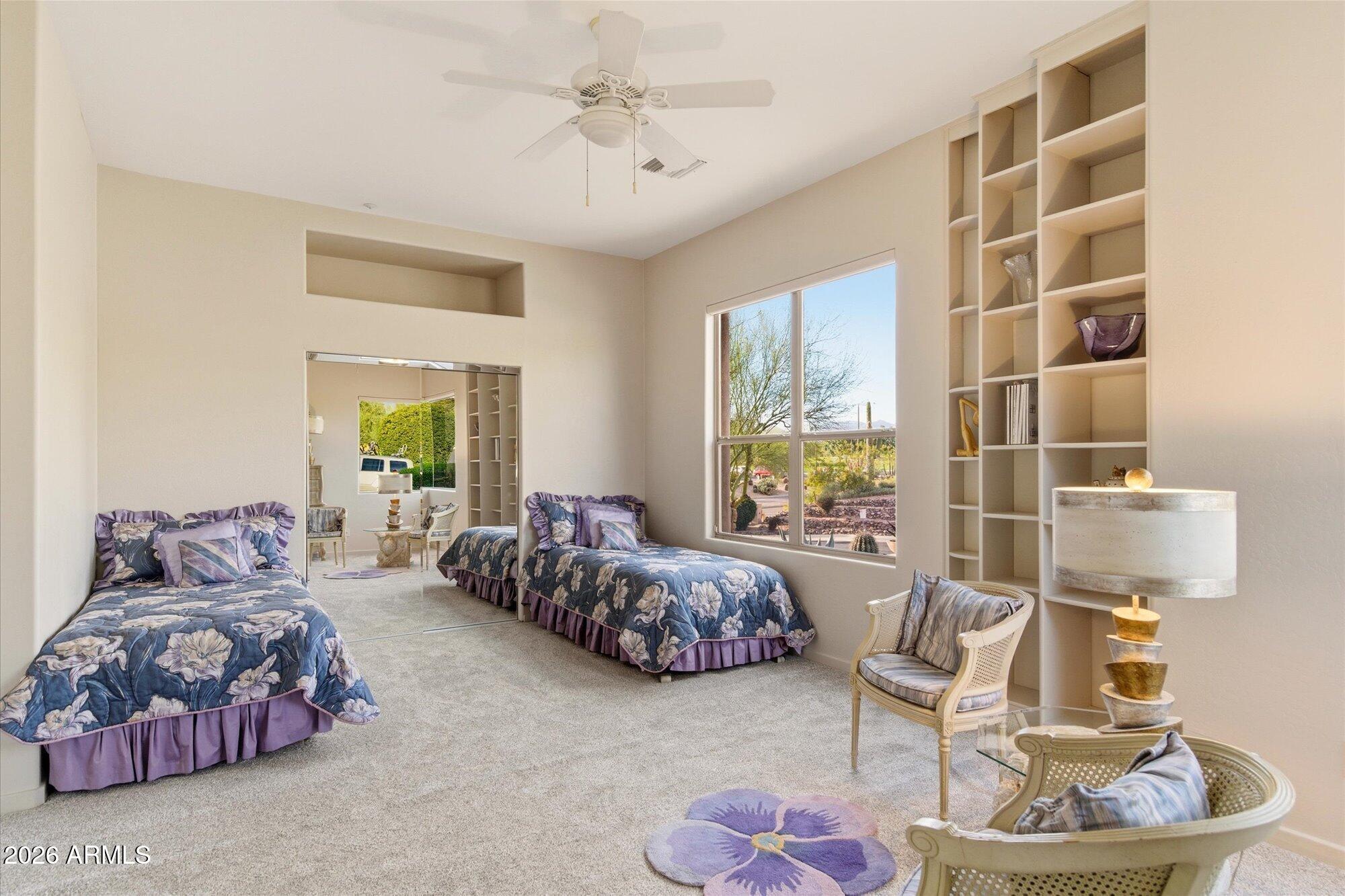 DIAMANTE DEL LAGO - Residential