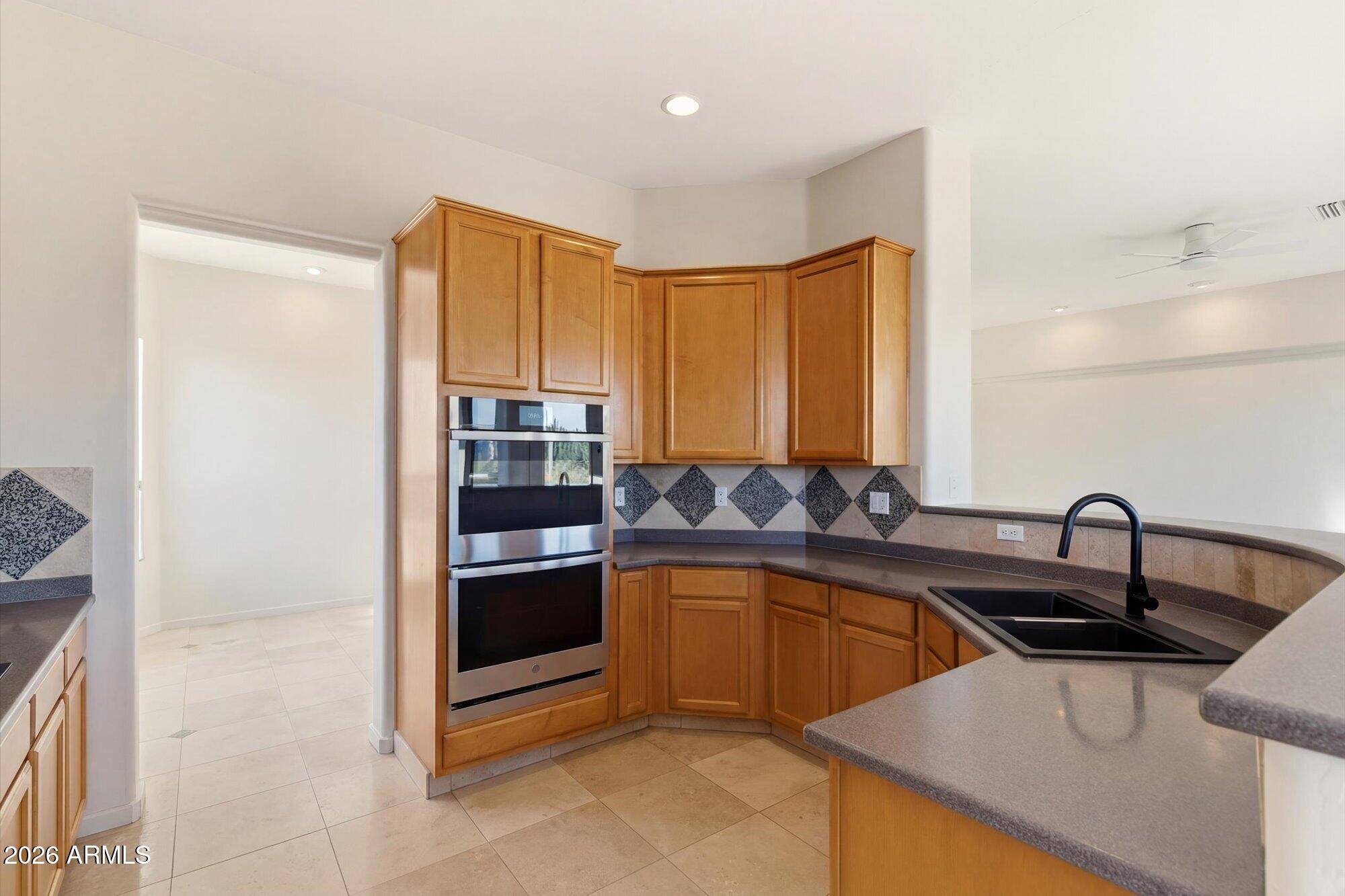 DIAMANTE DEL LAGO - Residential