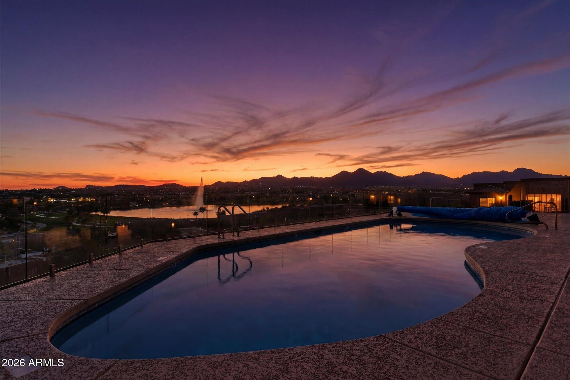 DIAMANTE DEL LAGO - Residential