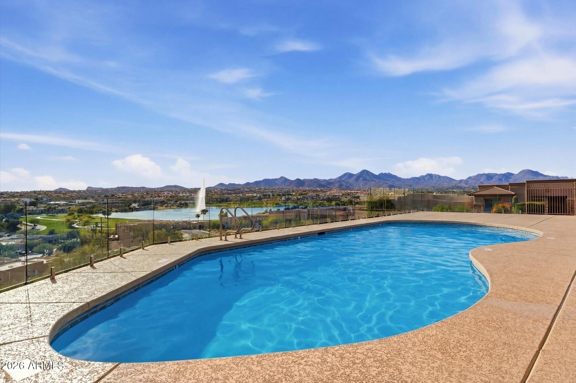 DIAMANTE DEL LAGO - Residential