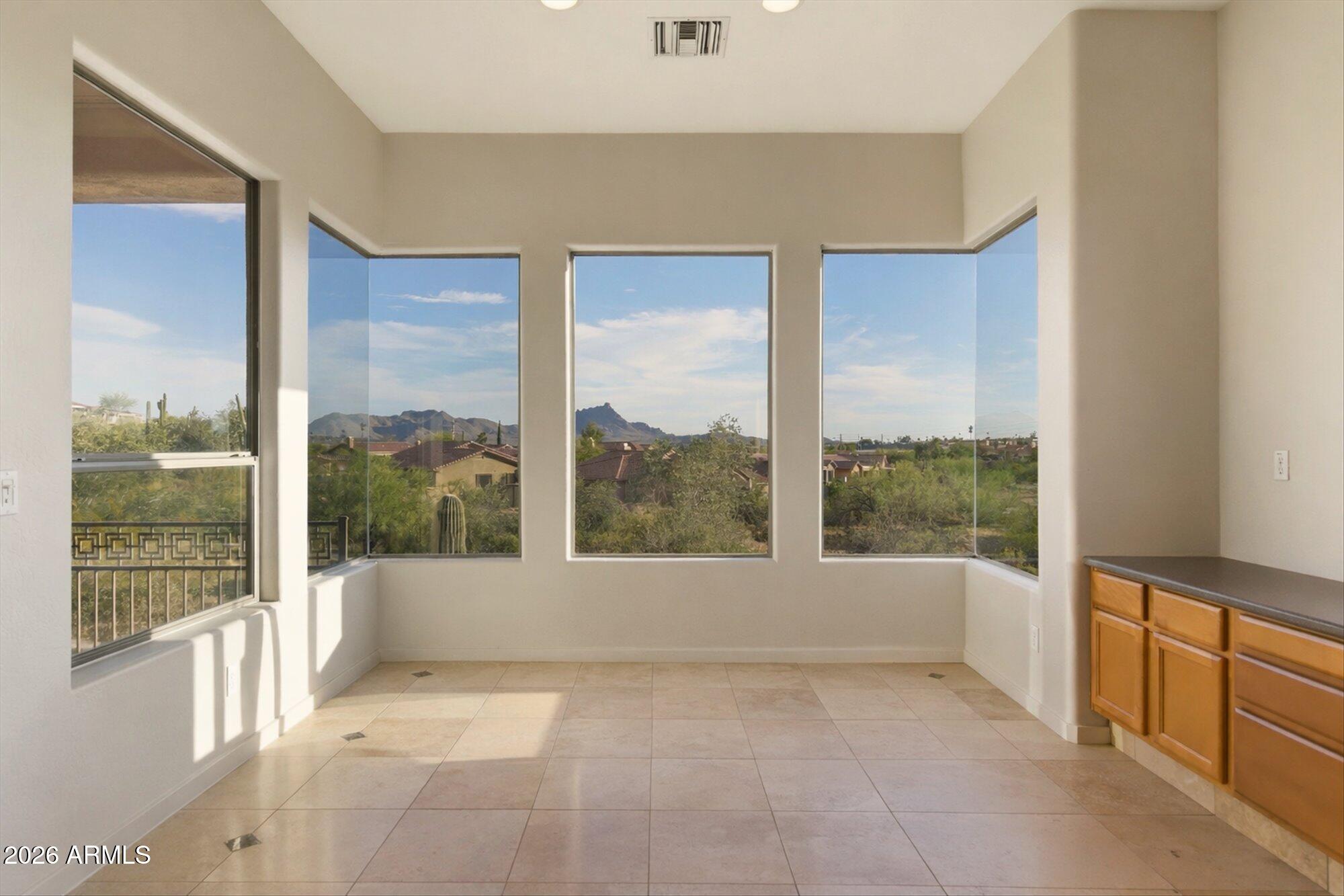DIAMANTE DEL LAGO - Residential
