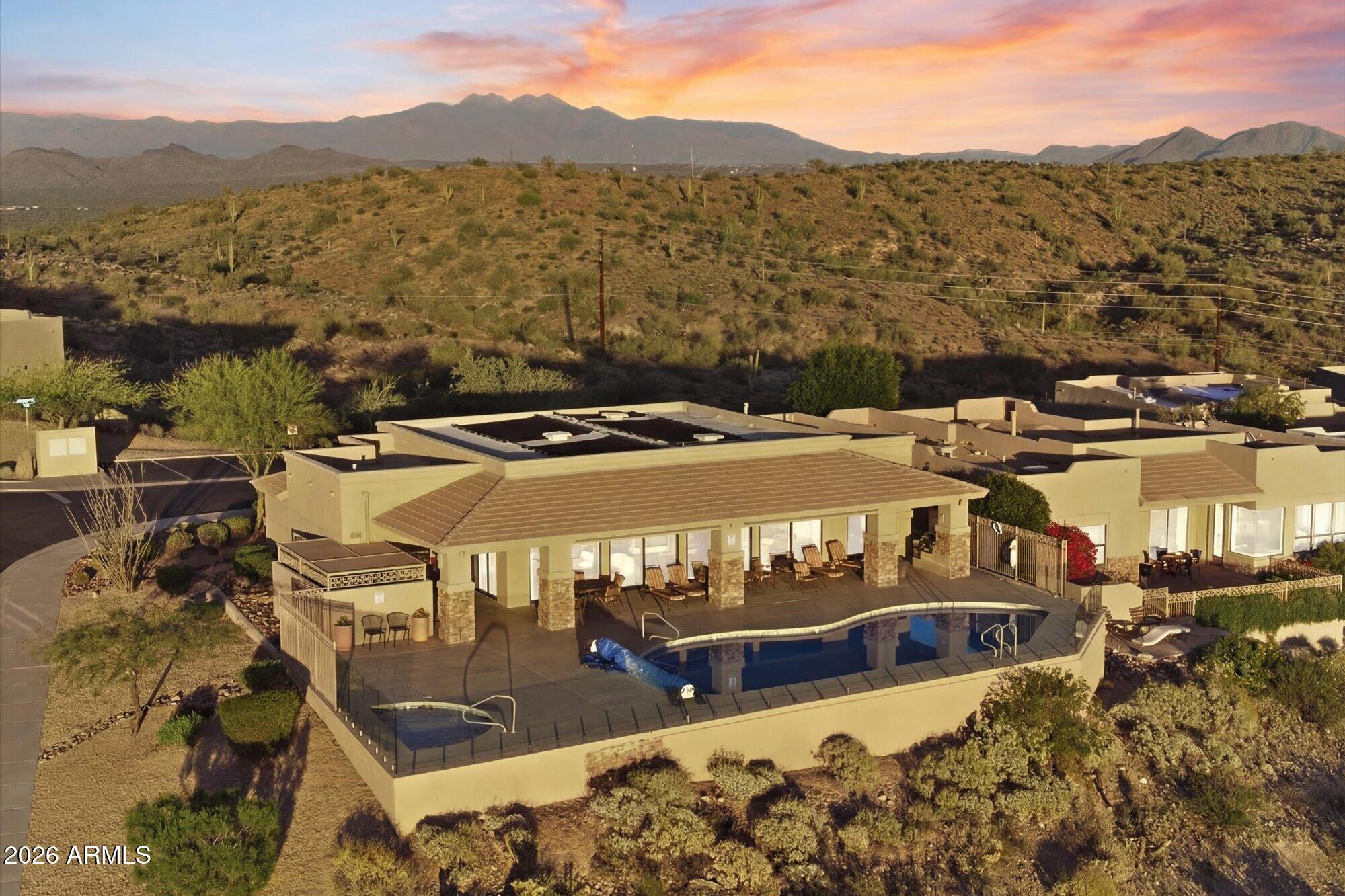 DIAMANTE DEL LAGO - Residential