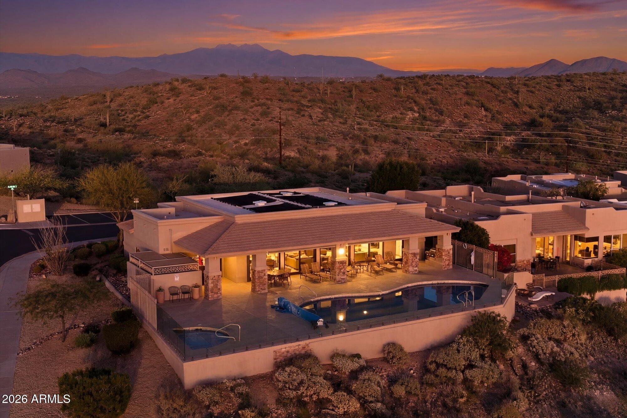 DIAMANTE DEL LAGO - Residential