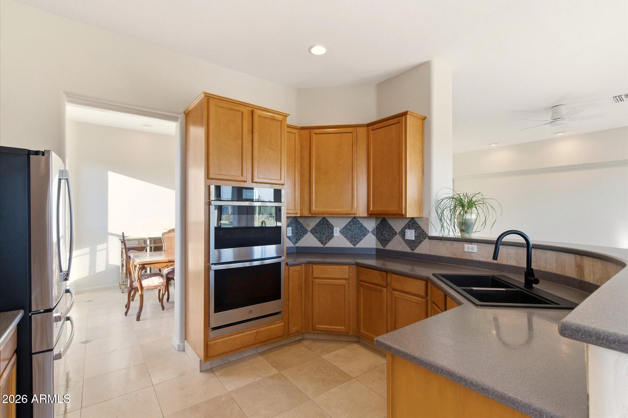 DIAMANTE DEL LAGO - Residential