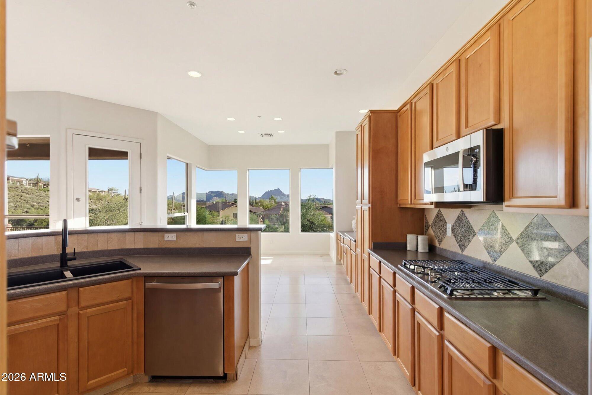 DIAMANTE DEL LAGO - Residential