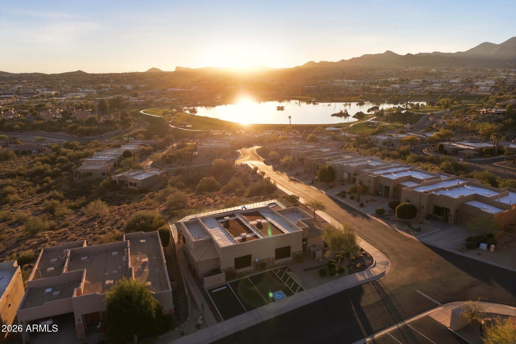 DIAMANTE DEL LAGO - Residential
