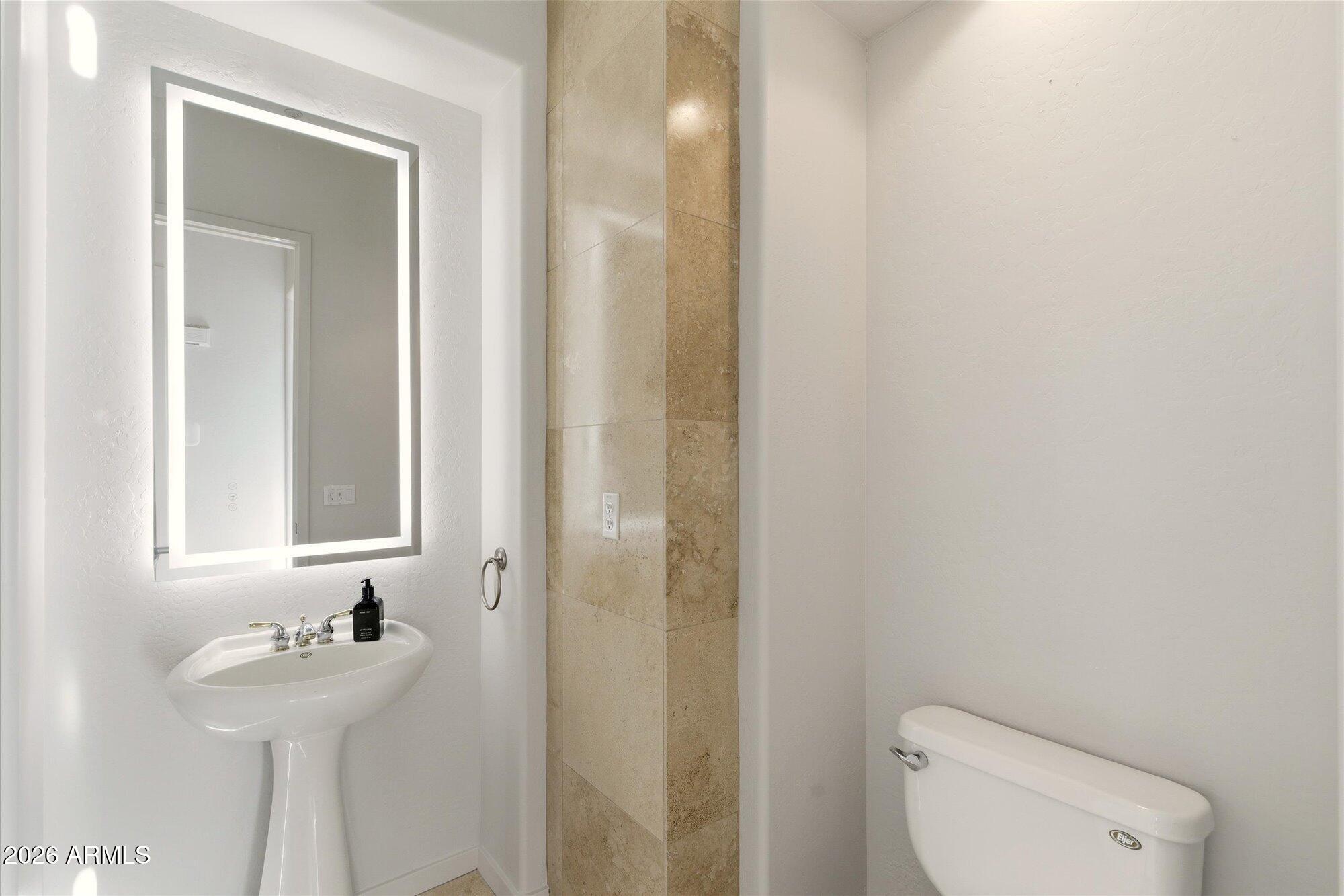 DIAMANTE DEL LAGO - Residential
