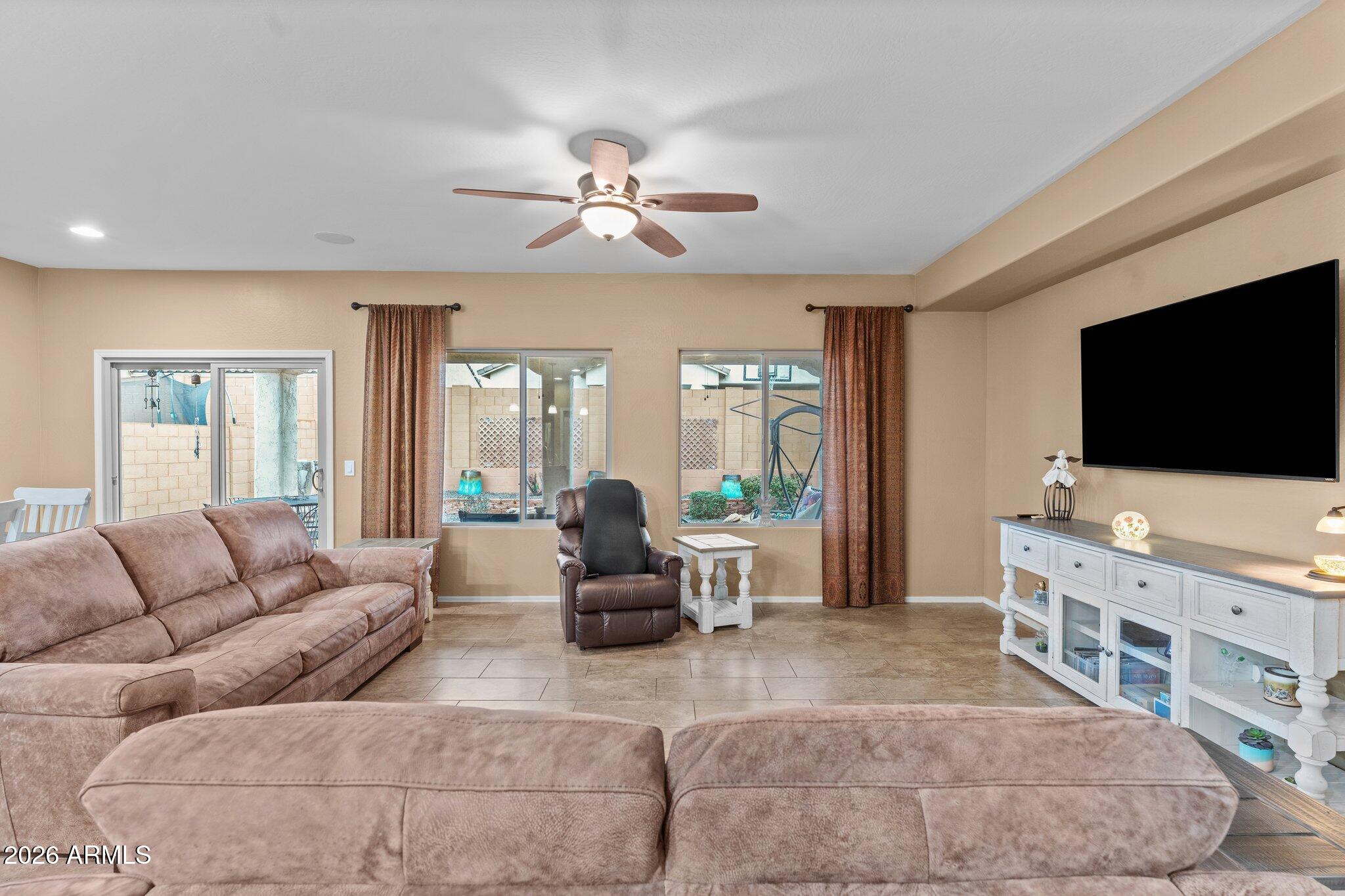26011 W Wahalla Lane
