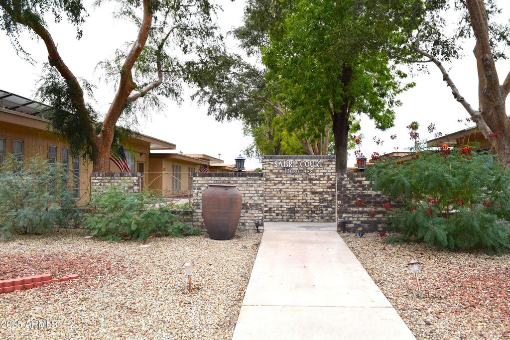 Photo of 13080 N 99th Drive #D, Sun City, AZ 85351 (MLS # 6931433)