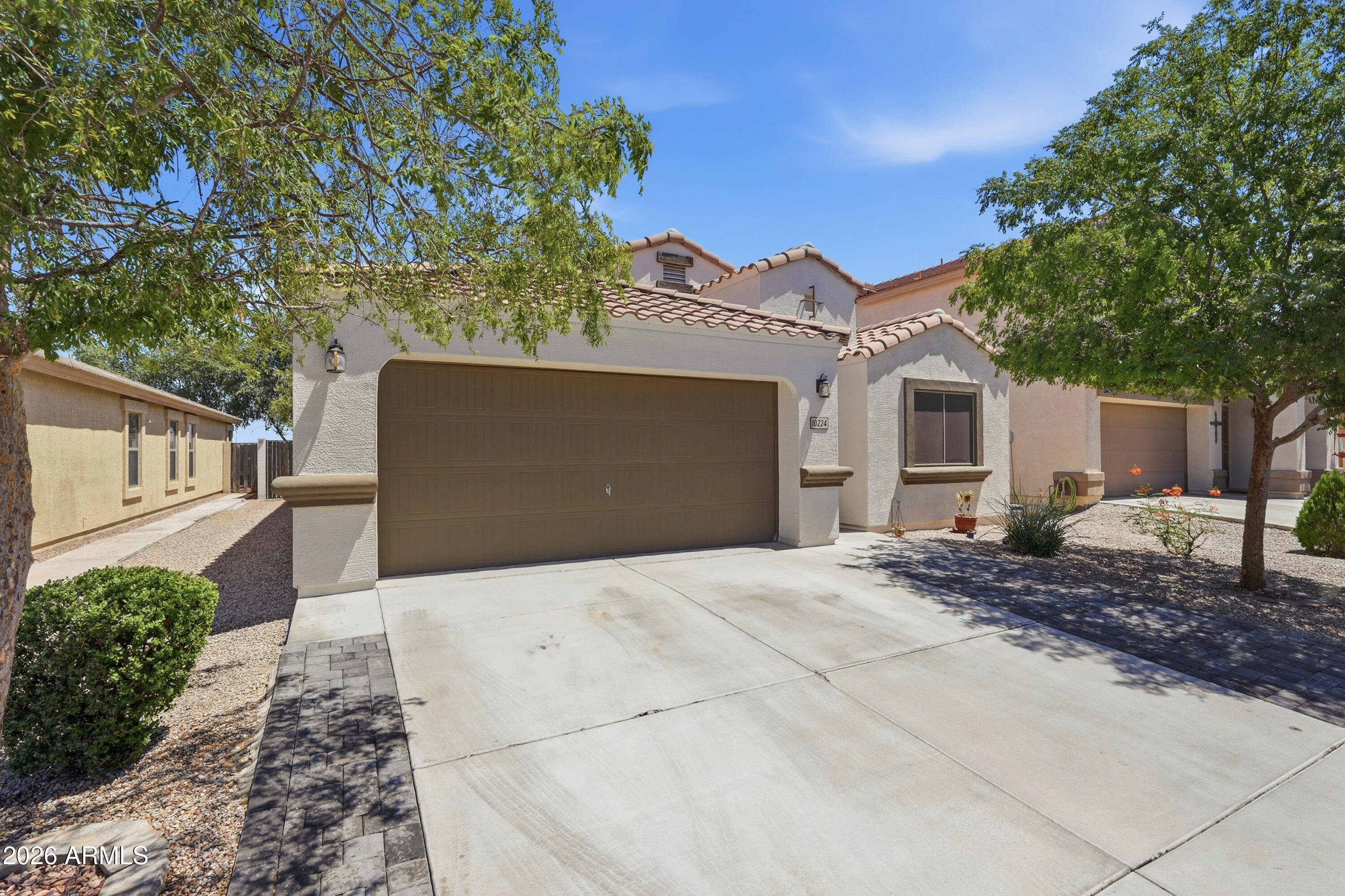 10224 W GROSS Avenue