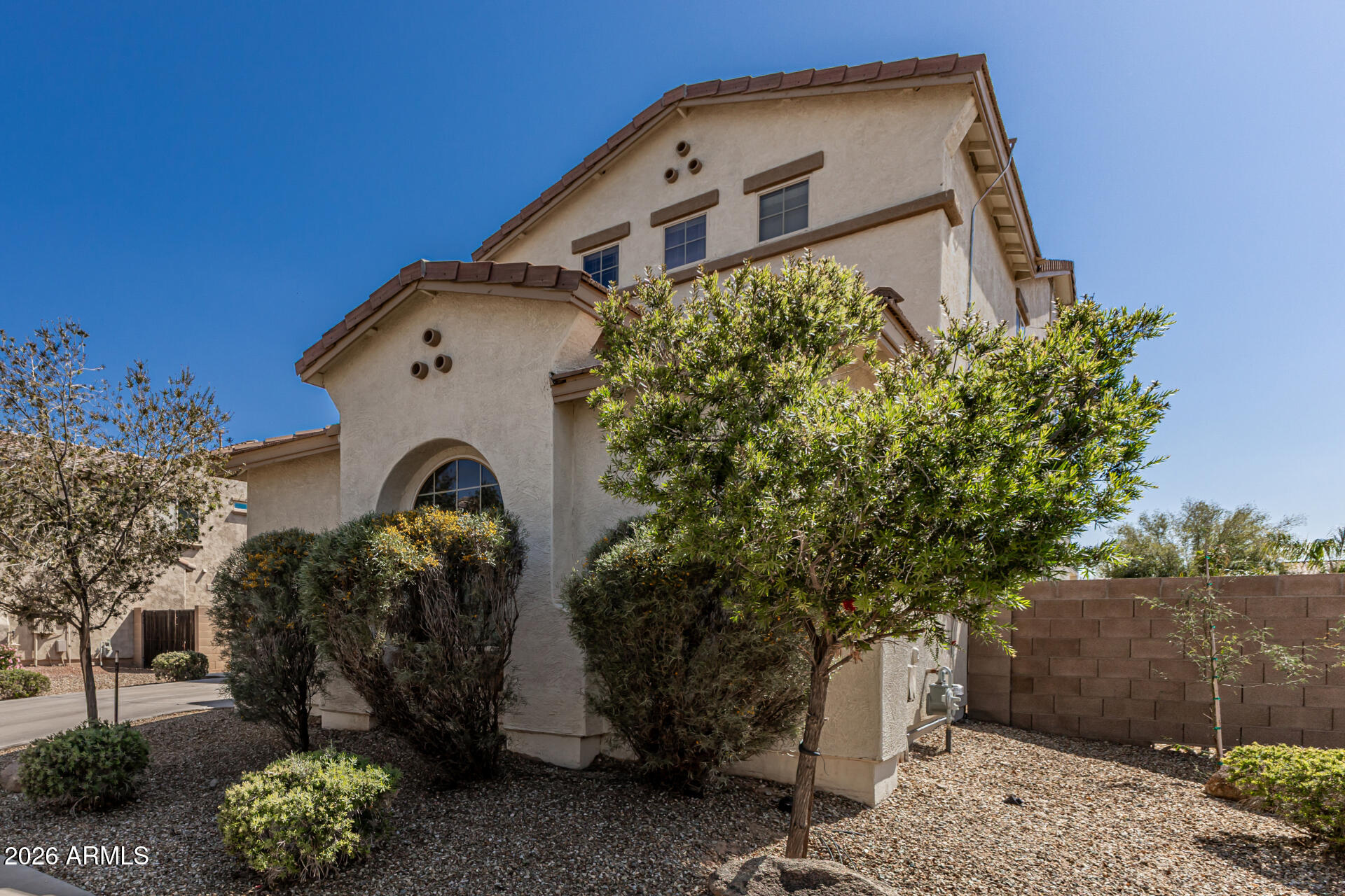 17153 W GAMBIT Trail