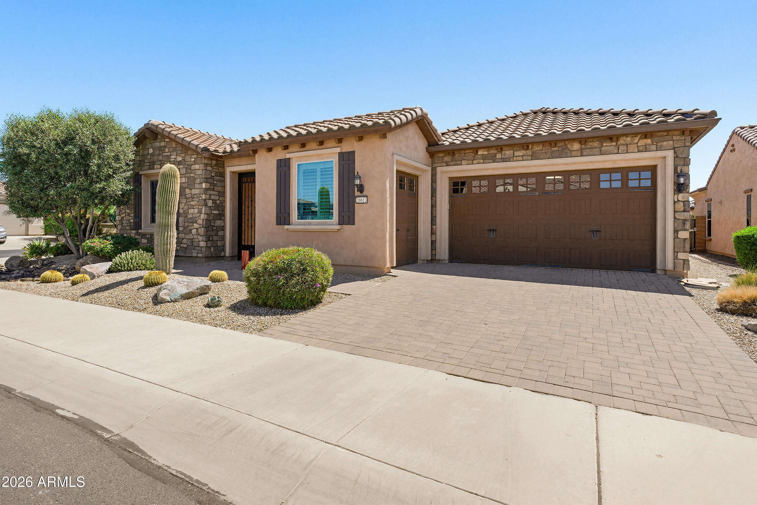 26613 W QUAIL Avenue