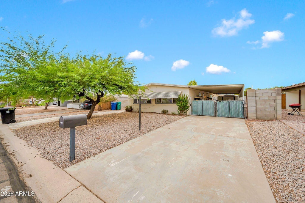 Photo of 7628 E Garnet Avenue, Mesa, AZ 85209 (MLS # 7053881)