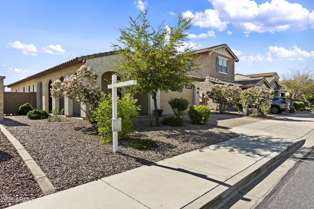 Photo of 12109 W Desert Moon Way, Peoria, AZ 85383 (MLS # 6925829)