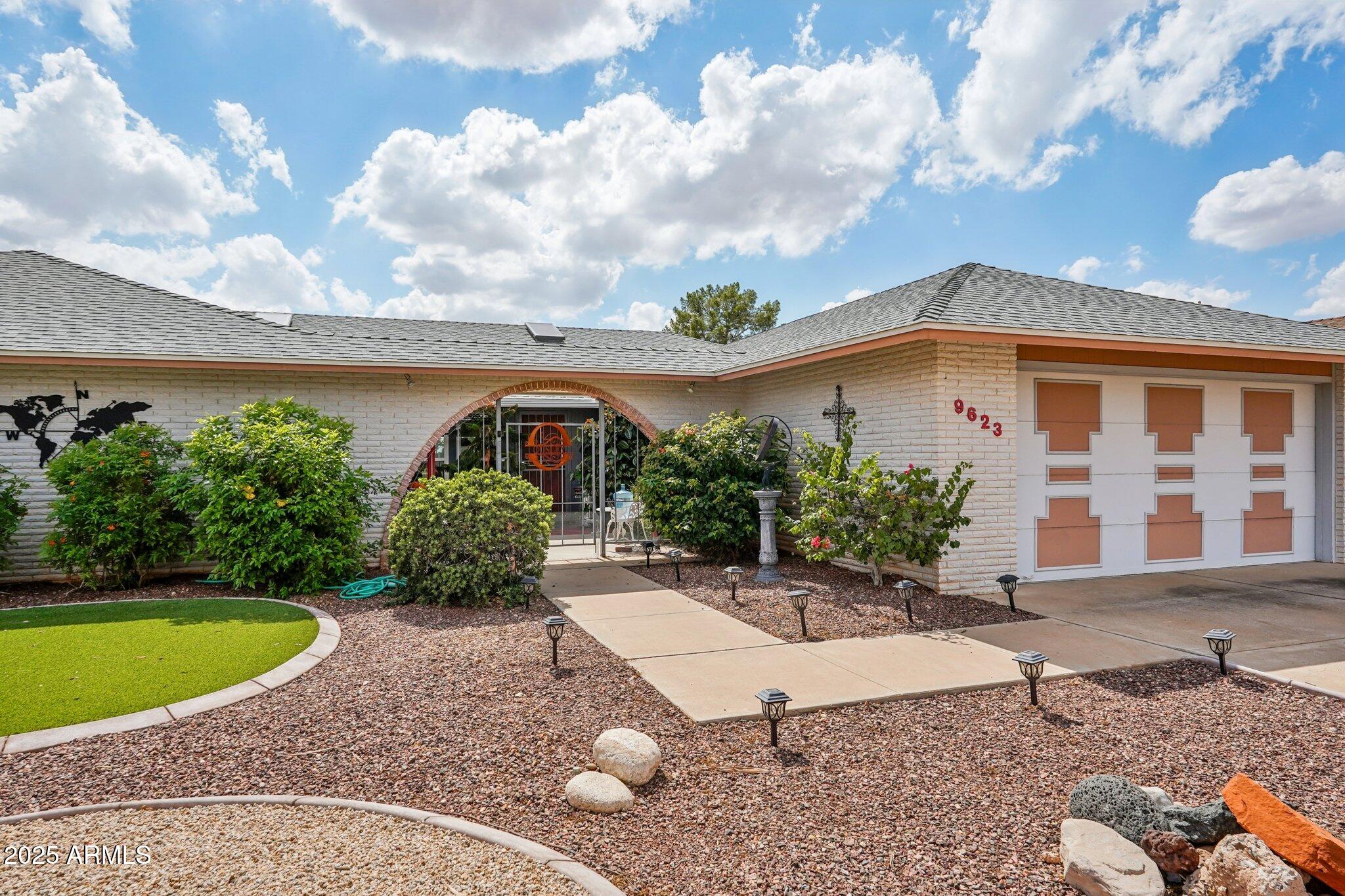 9623 W COUNTRY CLUB Drive