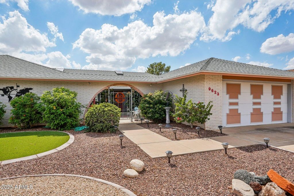Photo of 9623 W Country Club Drive, Sun City, AZ 85373 (MLS # 6926117)