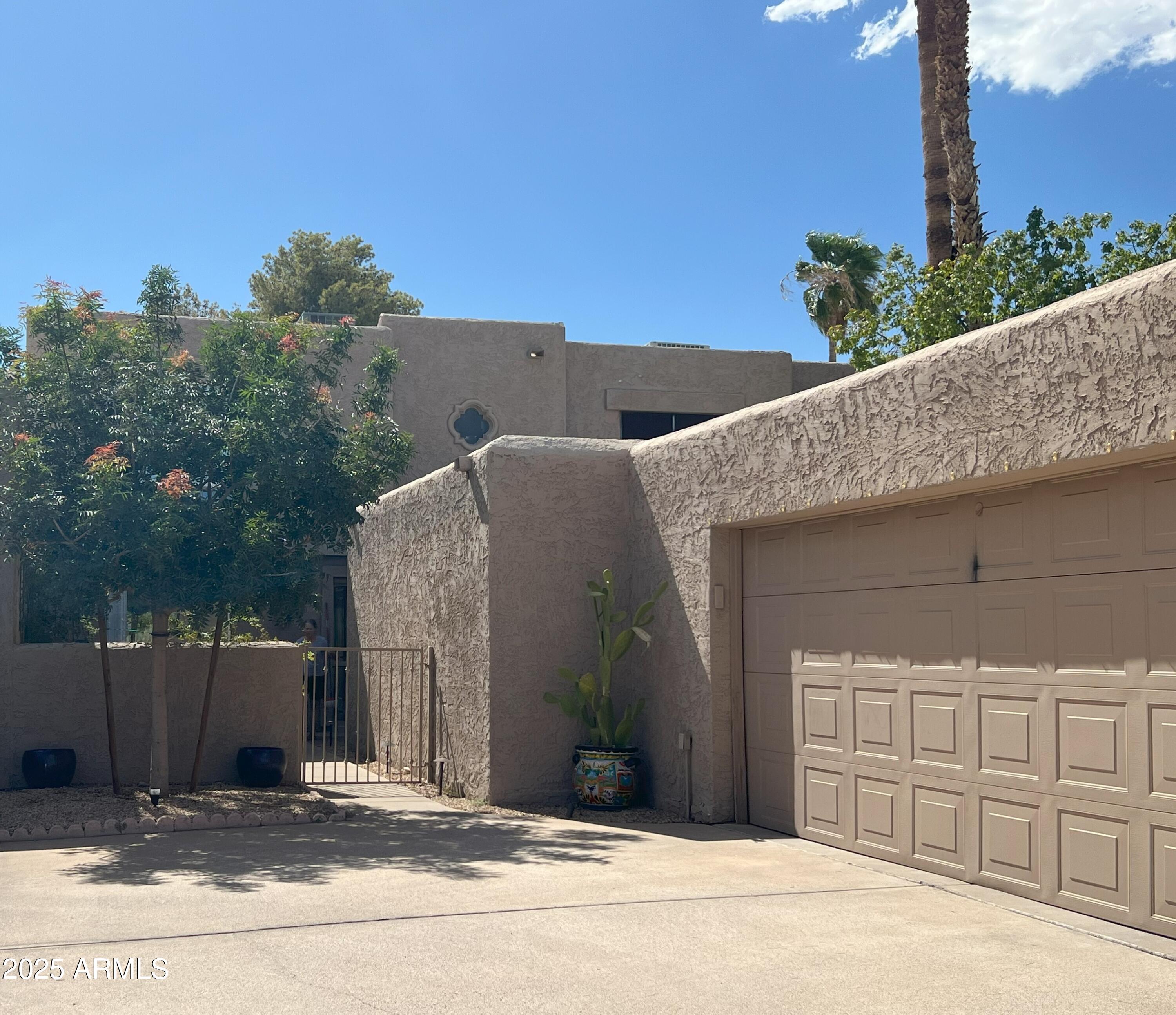 4011 E CHARTER OAK Road