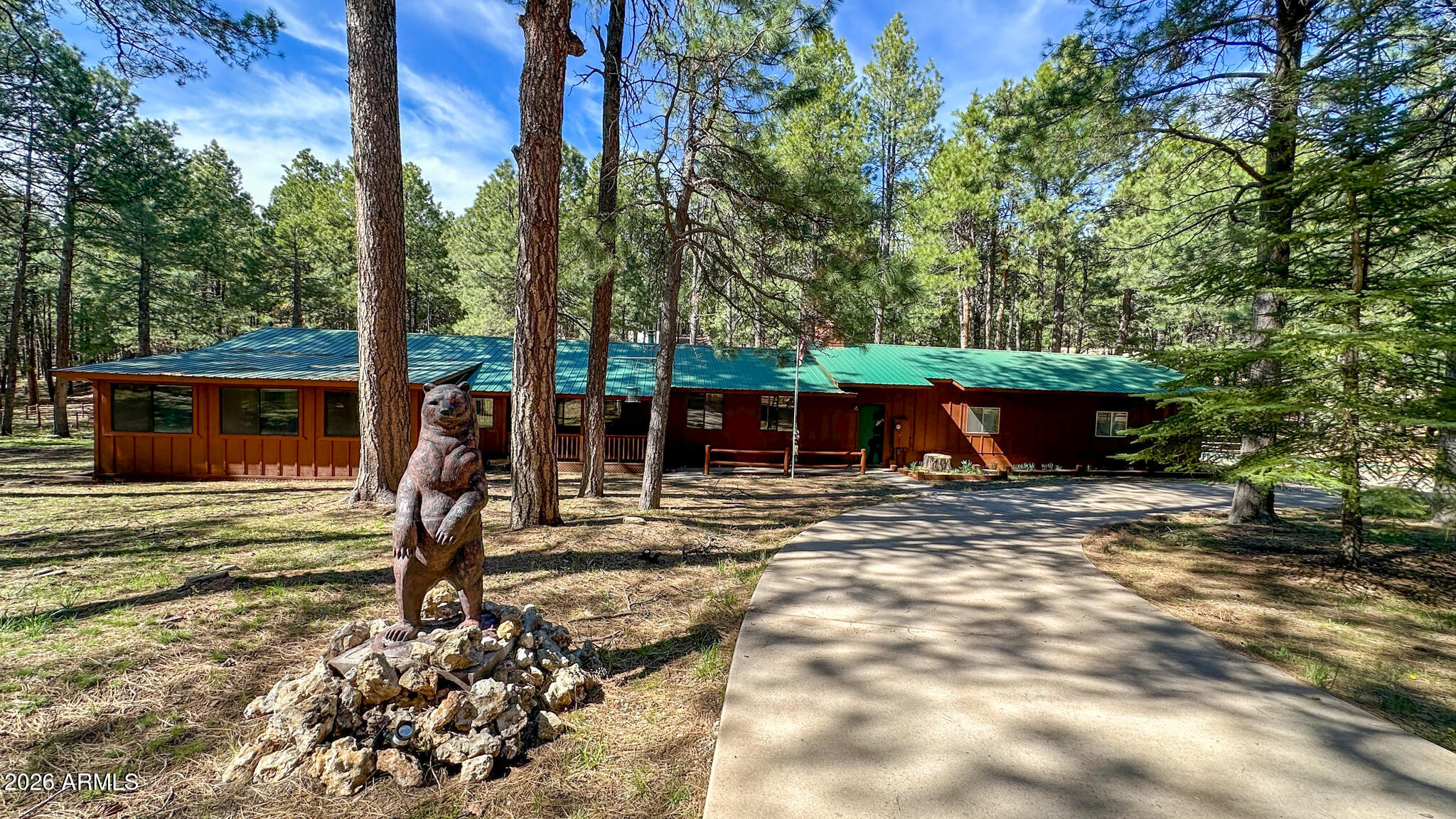 2499 CANYON Drive