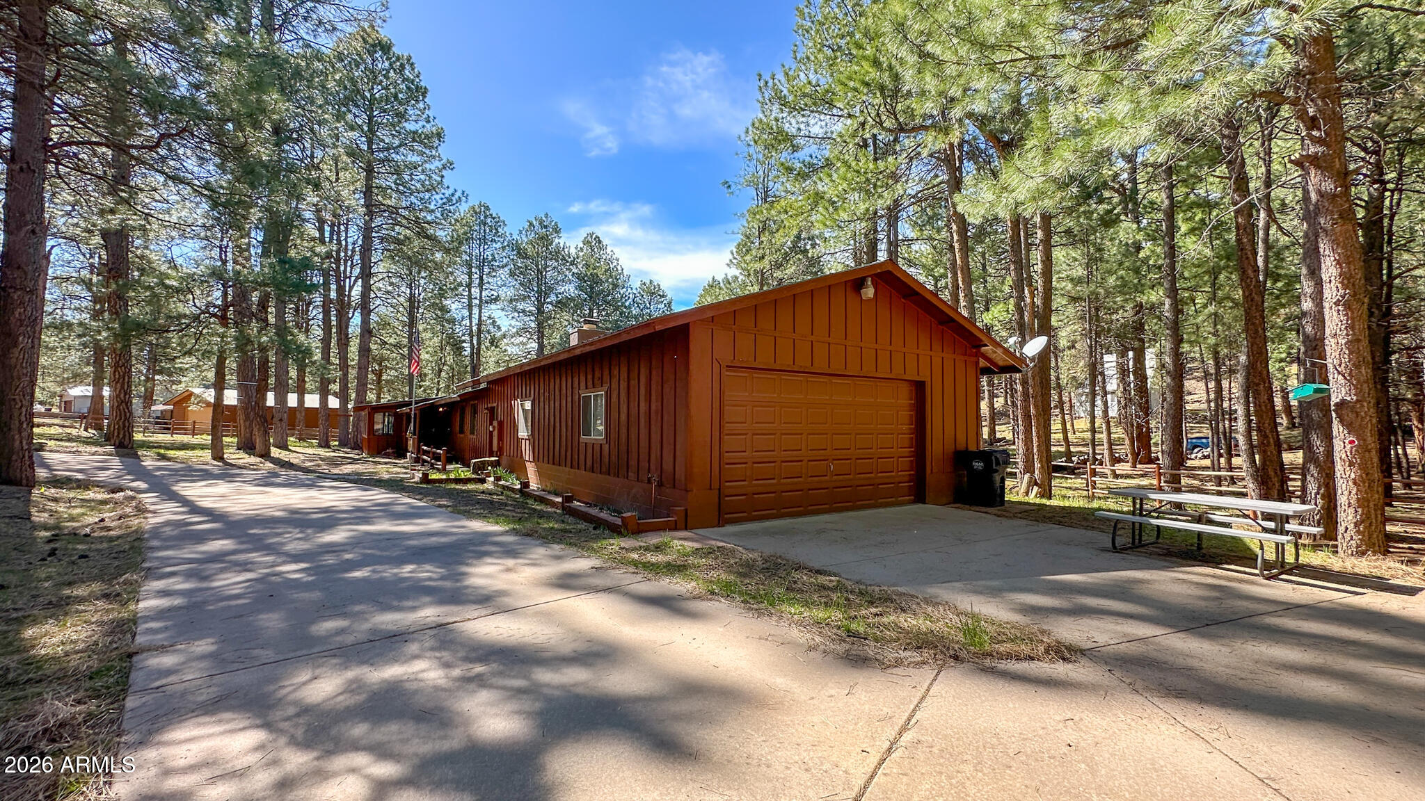 2499 CANYON Drive