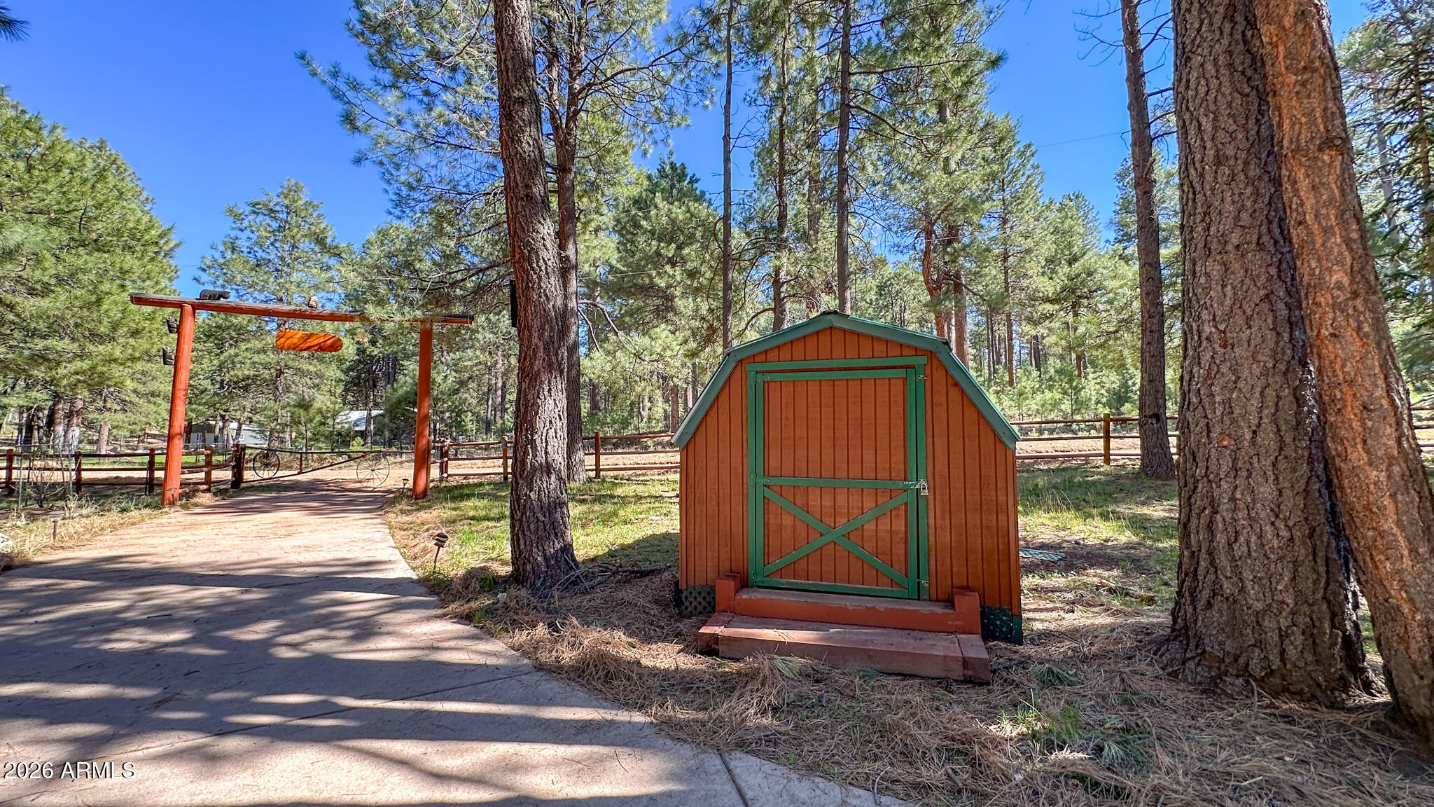 2499 CANYON Drive