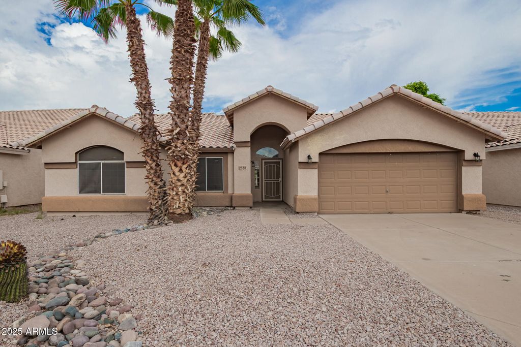 Photo of 2336 E San Tan Drive, Gilbert, AZ 85296 (MLS # 6927538)